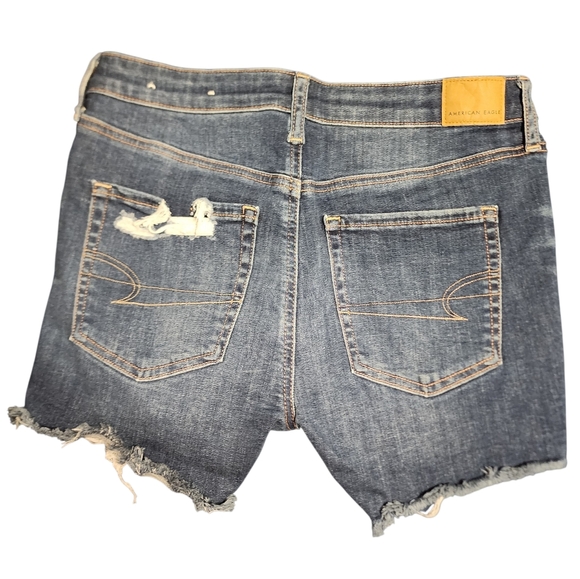 American Eagle Denim Distressed Shorts Size 6 - Picture 3 of 8
